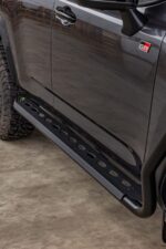 LC300 PREMIUM STEEL SIDE STEP - Image 2