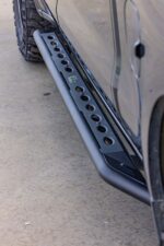 SILVERADO 1500 RAID SIDE STEPS 2019+ - Image 2