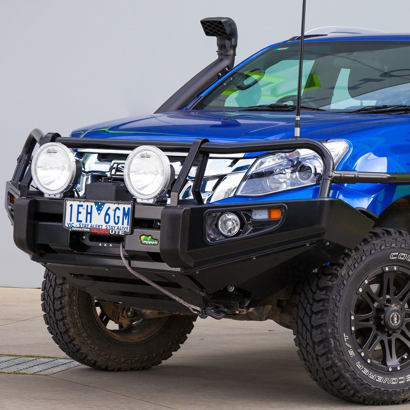 BBCD041-3 ISUZU D-MAX 2012-2015 DELUXE COMMERCIAL BULL BAR - Image 1