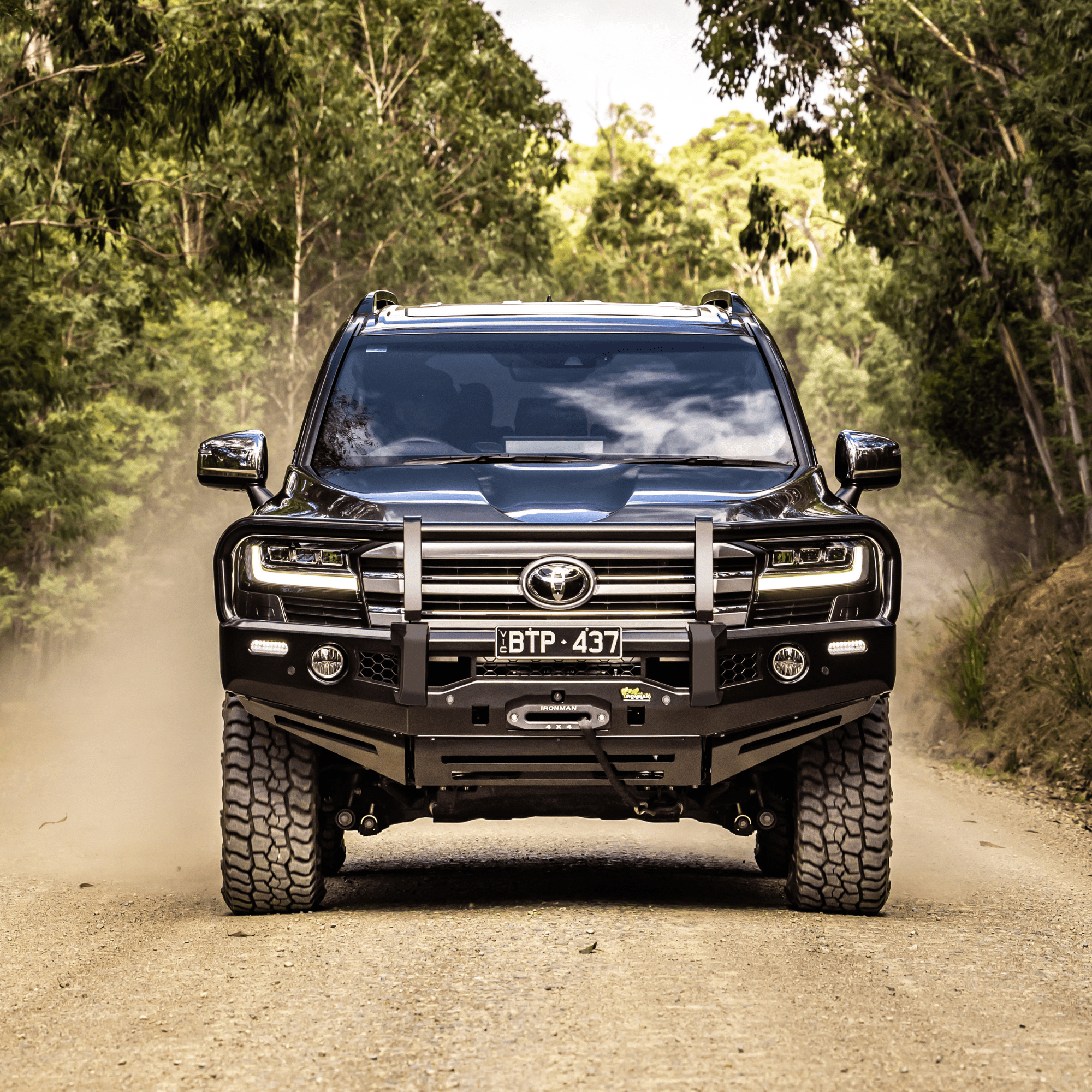 BBP090_Premium-Bull-Bar-to-suit-LC300 LC300 PREMIUM BULL BAR - Image 1