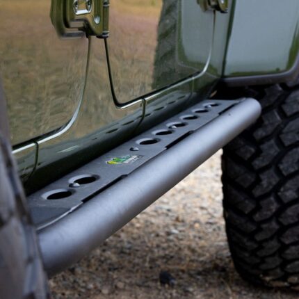 WRANGLER JL RAID SERIES HEAVY DUTY SIDE STEPS (4 Door models only)