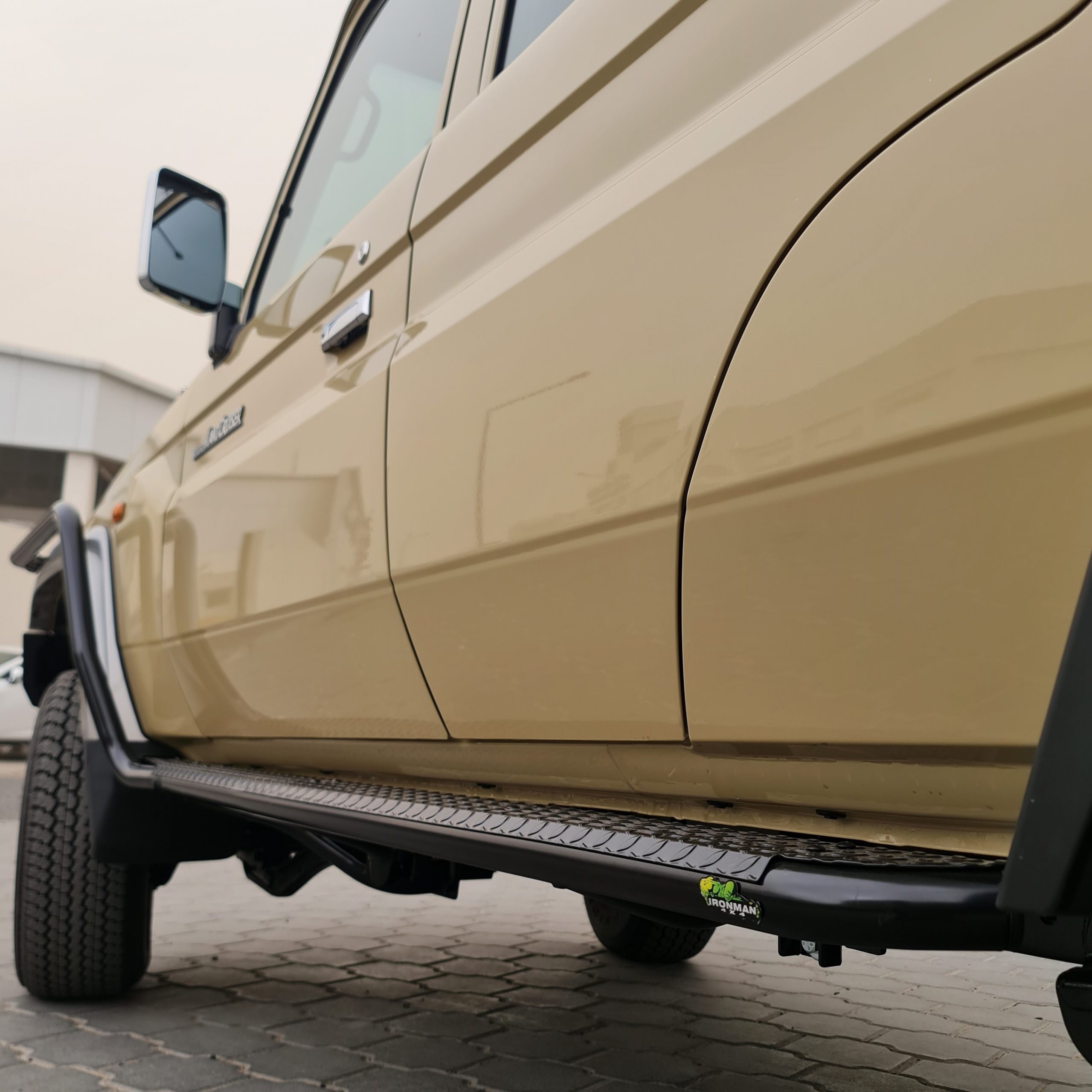 SSR019.-scaled TOYOTA LC79 2007- 2023 DUAL CAB SIDE STEPS & RAILS - Image 1