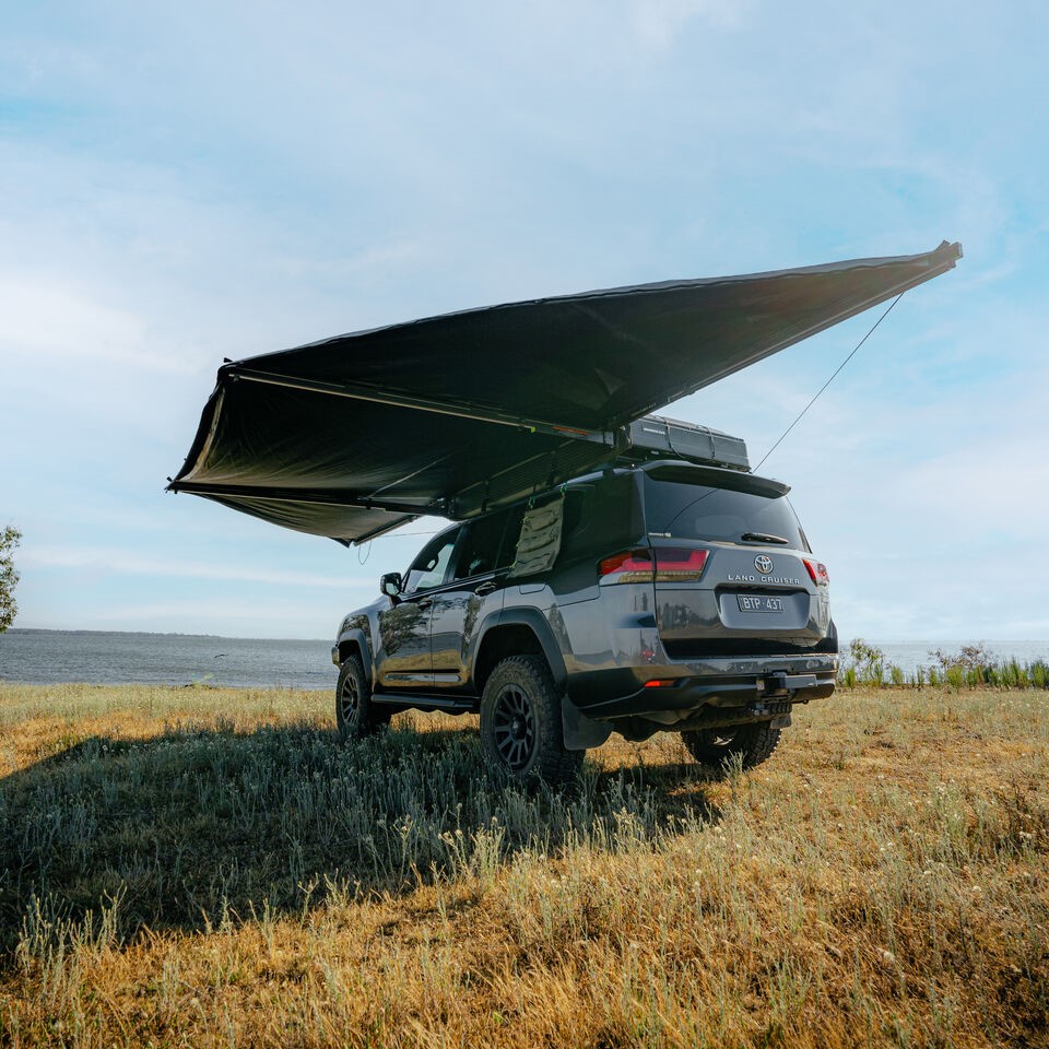 WebReady-Deltawing-180-Awning.jpg DELTAWING 180° AWNING with bracket + storage bag + led with dimmer - Image 1