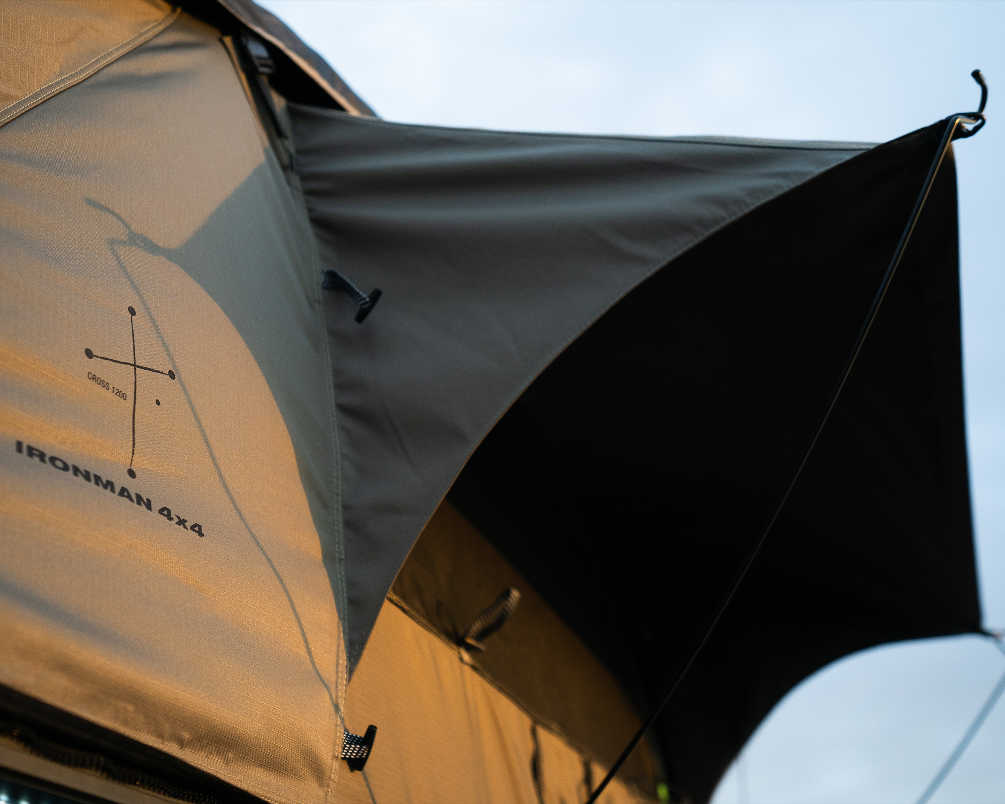CROSS 1200 ROOFTOP TENT - Image 2