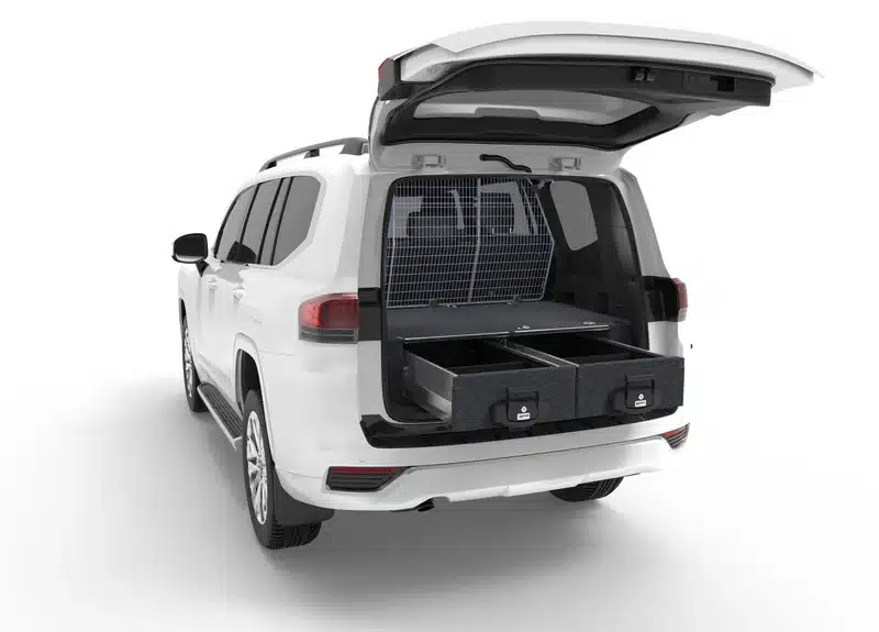 LC300 4WD INTERIORS HALF CARGO BARRIER - Image 3