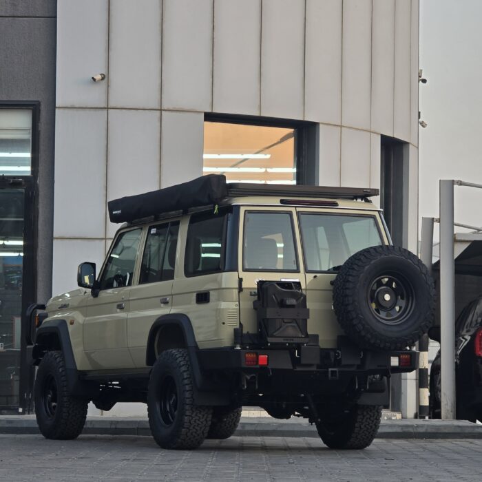 LC76 Rear bumper with Provision Towing hook – Uroffroad UAE