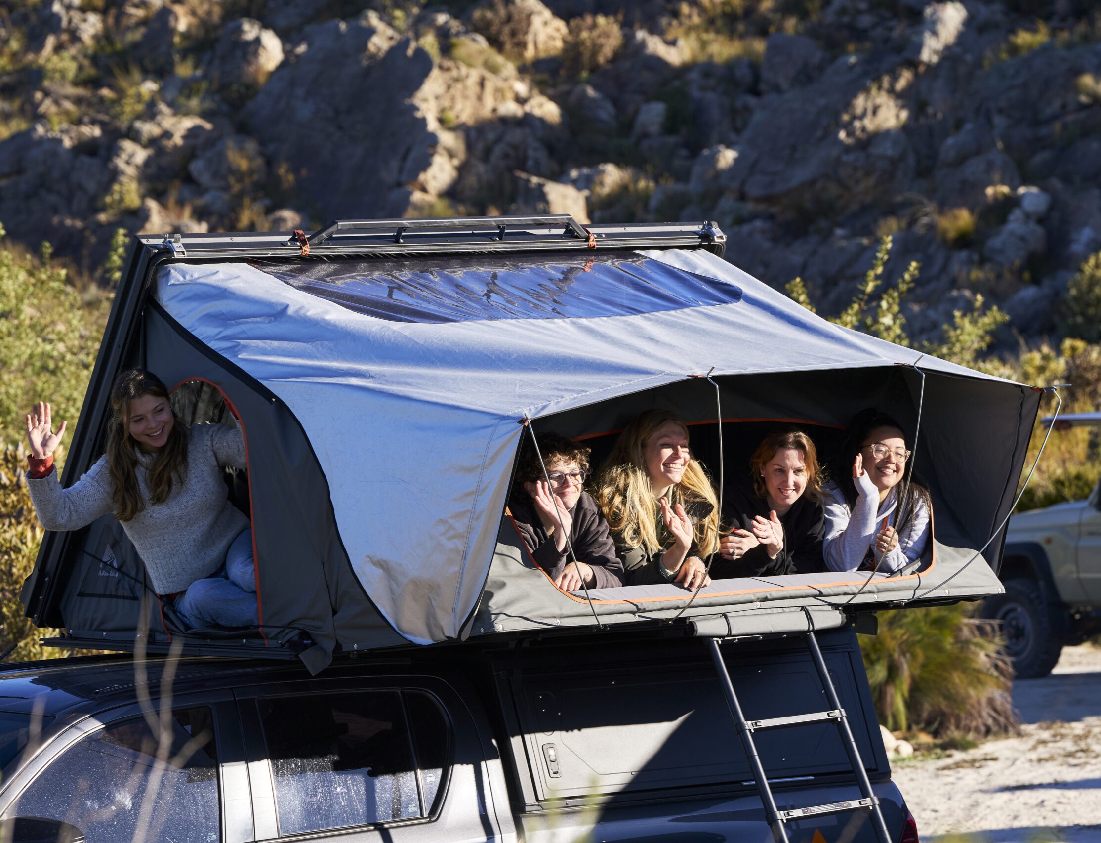 AluCab_June2025_GibsonPhoto236-1-scaled 4 SLEEPER ROOFTOP TENT - BLACK - Image 1