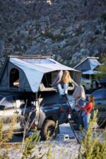 4 SLEEPER ROOFTOP TENT - BLACK - Image 4